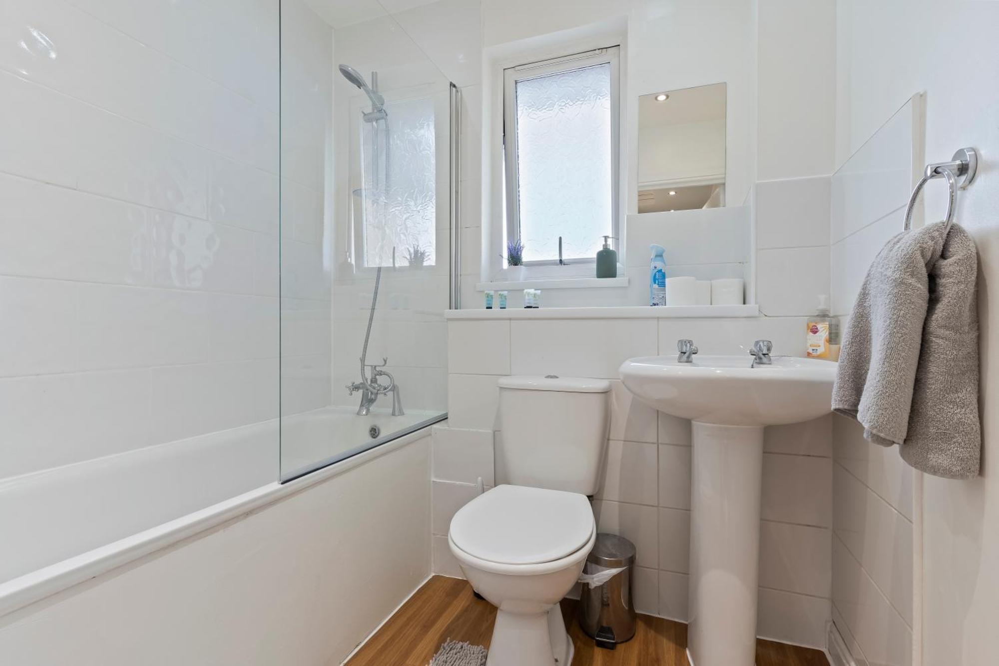 Lovely 4Br House In The City With Parking Londýn Exteriér fotografie